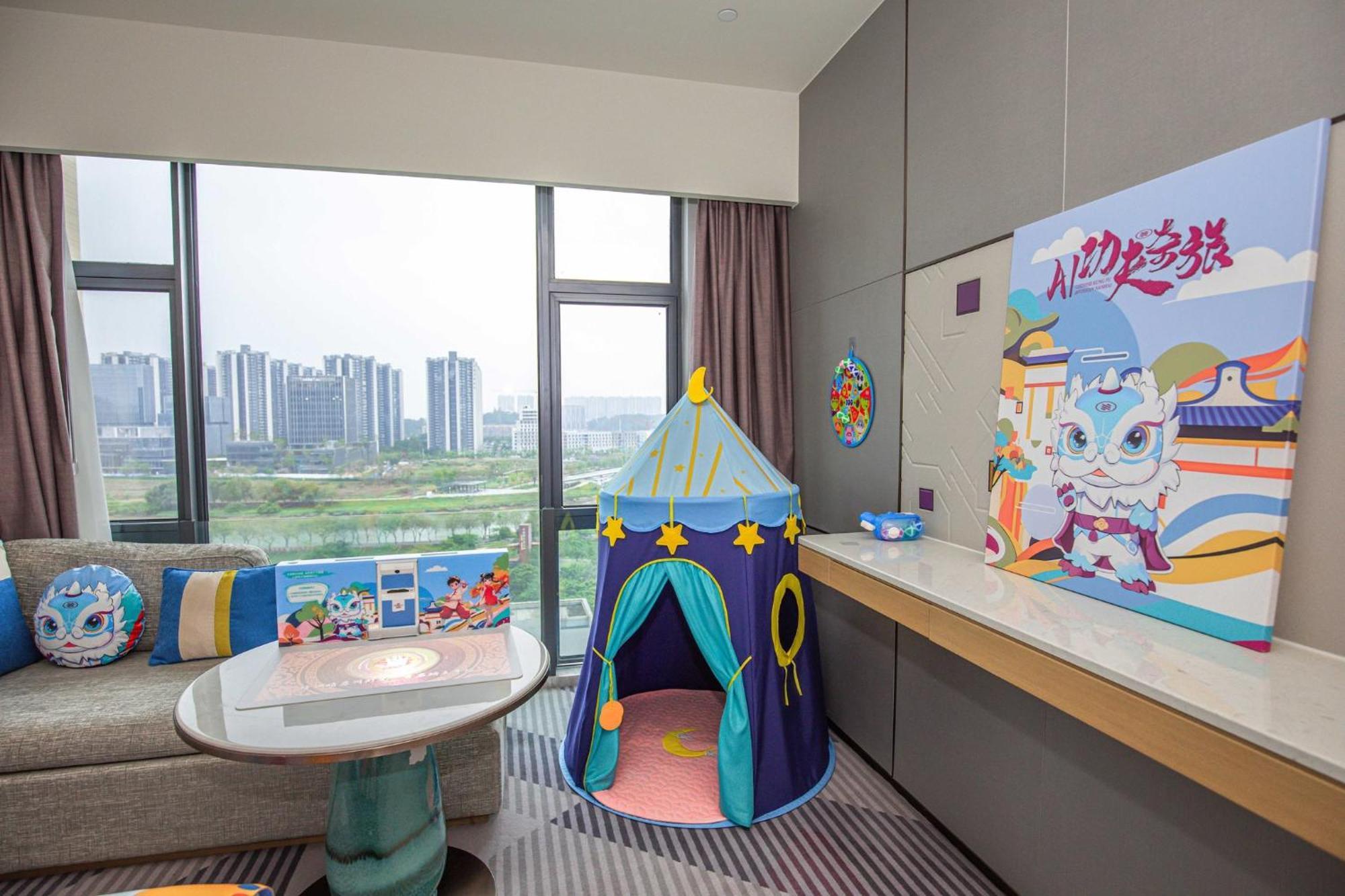 Hotel Crowne Plaza Foshan Nanhai-an Ihg Hotel-guangzhou South Railway Station Free Shuttle Bus